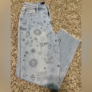 Hollister Ultra High Rise Mom Jeans 3R